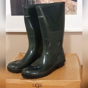 Columbia Rain boots. Hunter Green. Size 10.